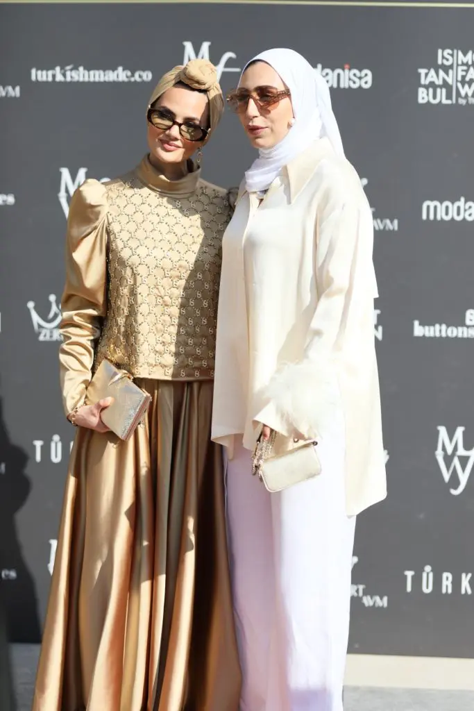 Istanbul modest fashion week guests outfits