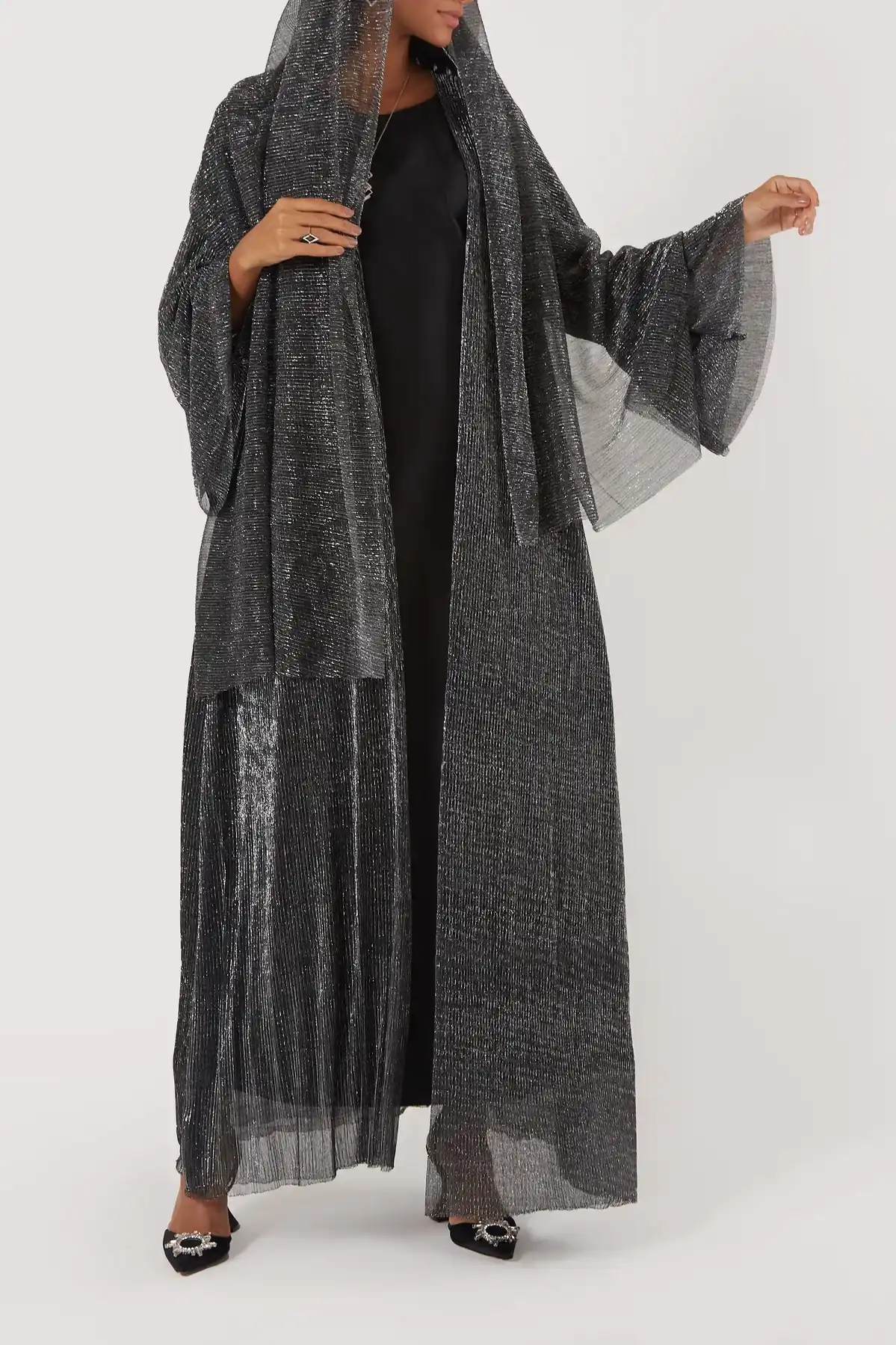 emirati-womens-day-gift-guide-abaya