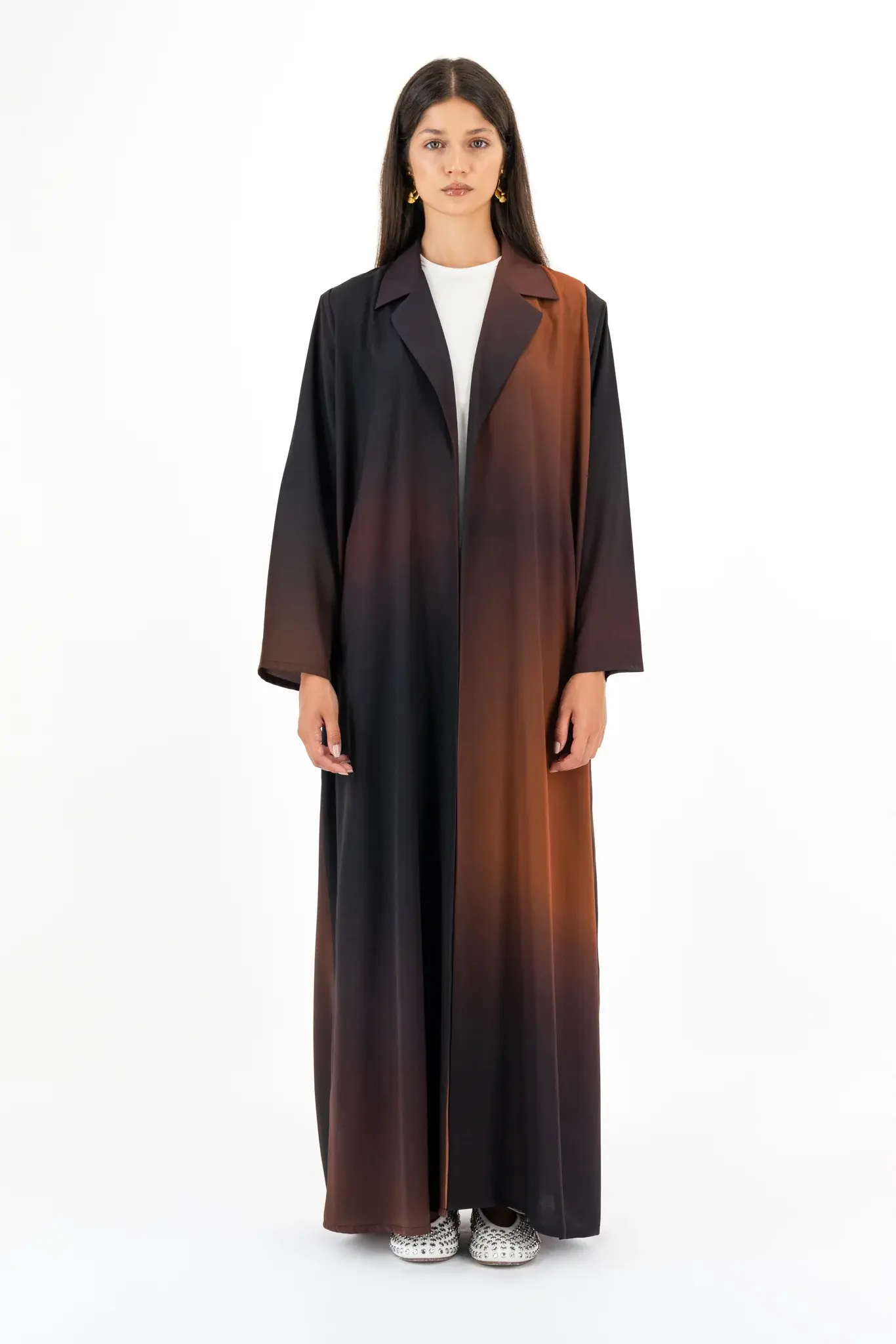 emirati-womens-day-gift-guide-abaya