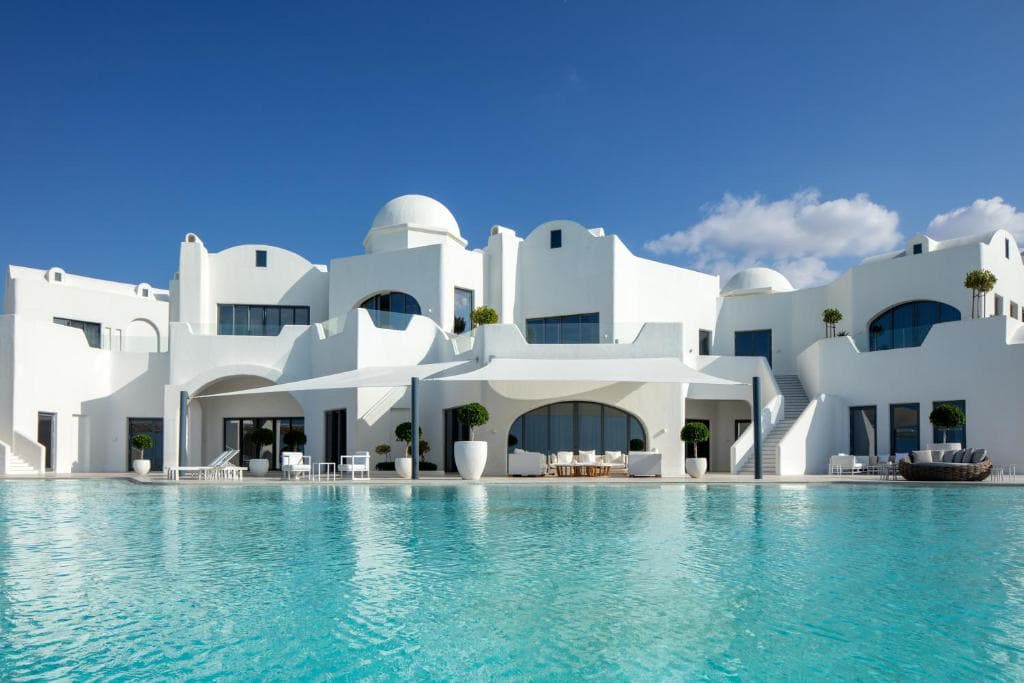UAE retreats