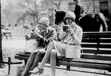 history of makeup bags