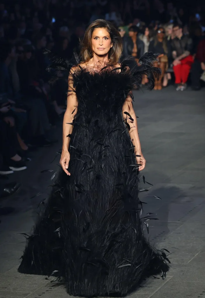 Gucci-Cruise-2027-Cindy-Crawford - Soigné Middle East