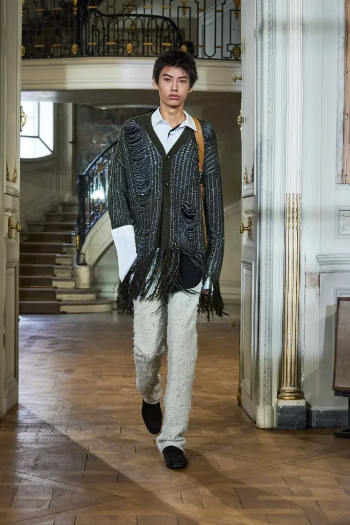 Image of a model walking the Dior Homme SS27 show