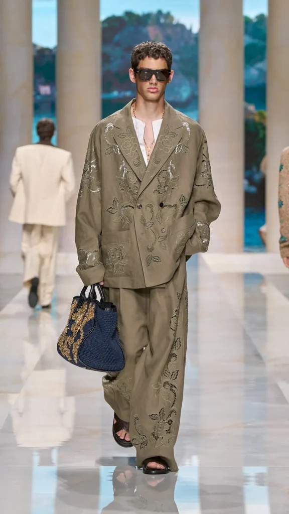 Image of a model walking the runway for Dolce & Gabbana SS27