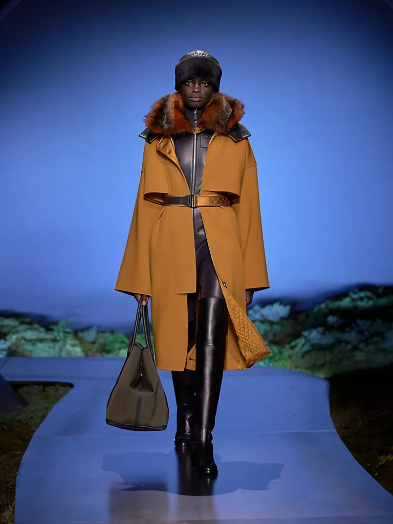 hermes-fw26 - Soigné Middle East A model walks the runway for Hermes AW26