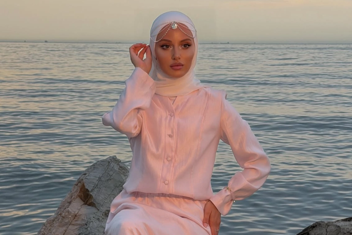 pink-modest-fashionwebp - Soigné Middle East - Soigné Middle East