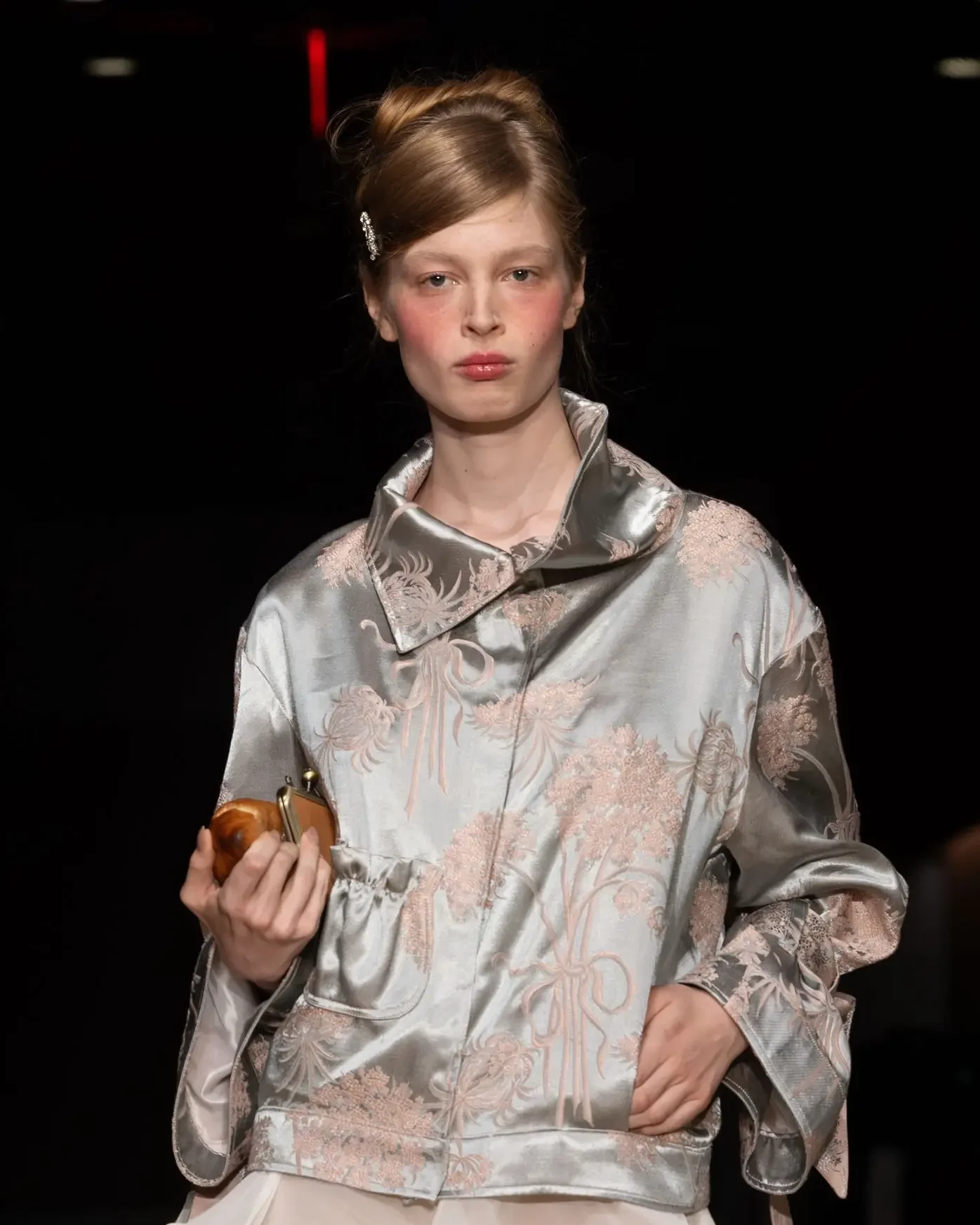Dauphinette-ss27 - Soigné Middle East Image of a model walking the Dauphinette SS27 show