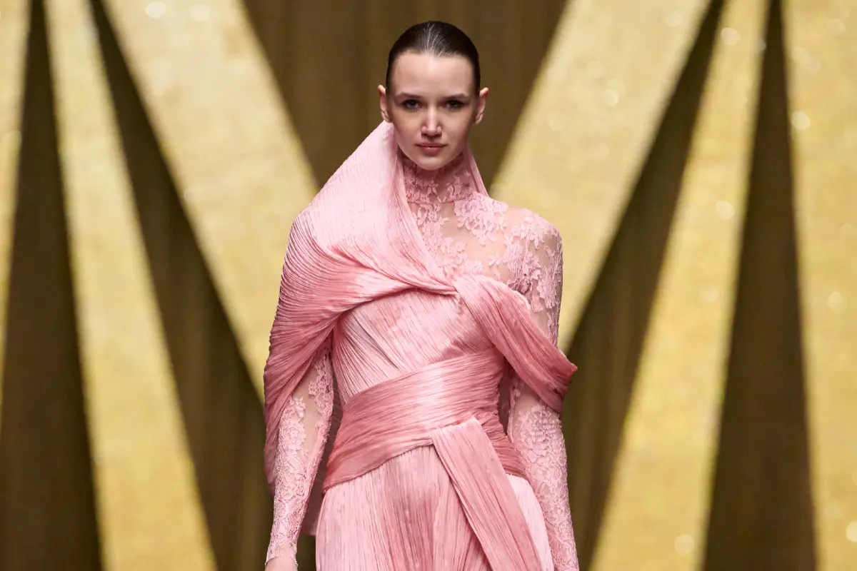 dubai-fashion-week-ss27-featured-image - Soigné Middle East