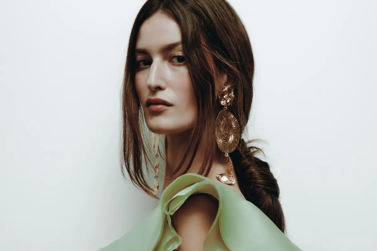 fashion-week-ss27-beauty-notes-featured-image - Soigné Middle East