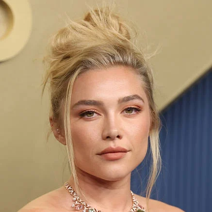 florence-pugh-emmys-2026 - Soigné Middle East