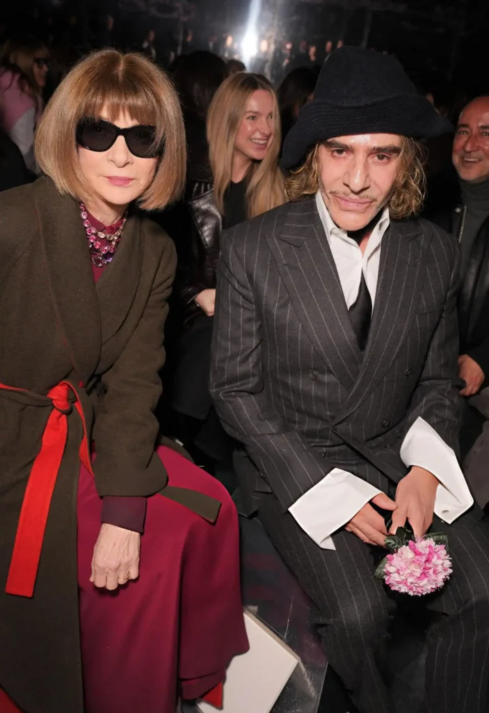 john-galliano-anna-wintour - Soigné Middle East Image of Anna Wintour and John Galliano