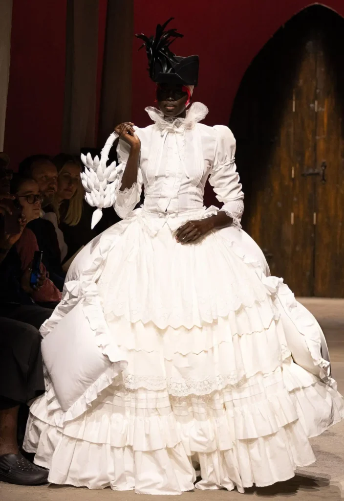 london-fashion-week-SS27-Francesca-Lake - Soigné Middle East image of a model walking the Francesca Lake SS27 show