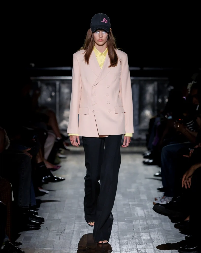 london-fashion-week-ss27-aaron-esh - Soigné Middle East Image of a model walking the Aaron Esh SS27 show