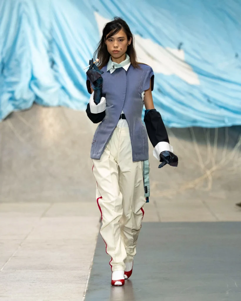london-fashion-week-ss27-fashion-east-1 - Soigné Middle East Image of a model walking the Fashion East SS27 show