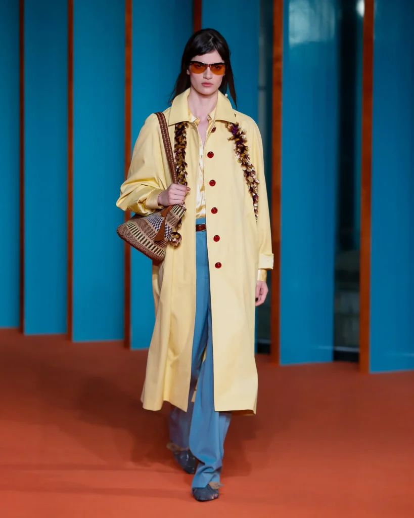 A model walking the Tory Burch SS27 show, for our  SS27 Modest Trends round up 