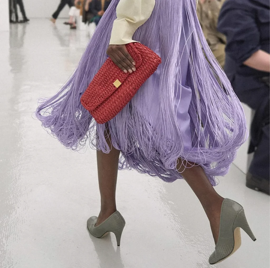 image of shoes and bag seen on bottega veneta ss27